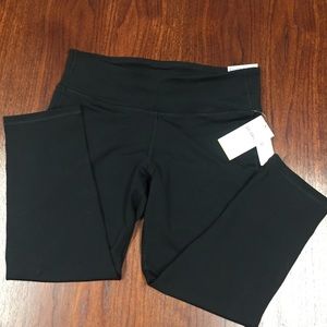 Old Navy Elevate Leggings Crop NWT Large